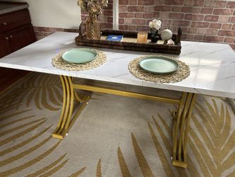 White And Gold Table 
