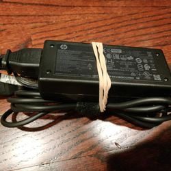 Genuine HP Laptop Charger AC Power Adapter Part No. 854055-002