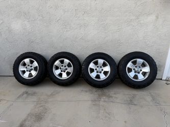 4 BF GOODRICH WHEELS + TIRES LT265/70R17