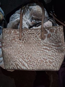 MICHEAL KORS CHQRTER ZEBRA CHEETAH PRINT