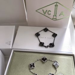 Fashionable Bracelet 
