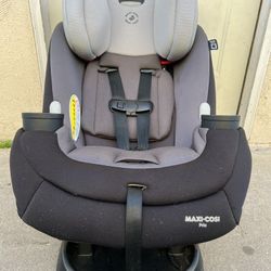 MAXI COSI CONVERTIBLE 