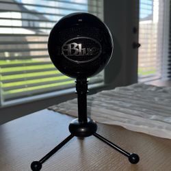 BLUE SNOWBALL