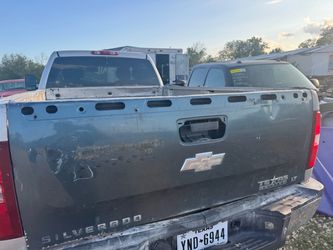 Chevy tailgate