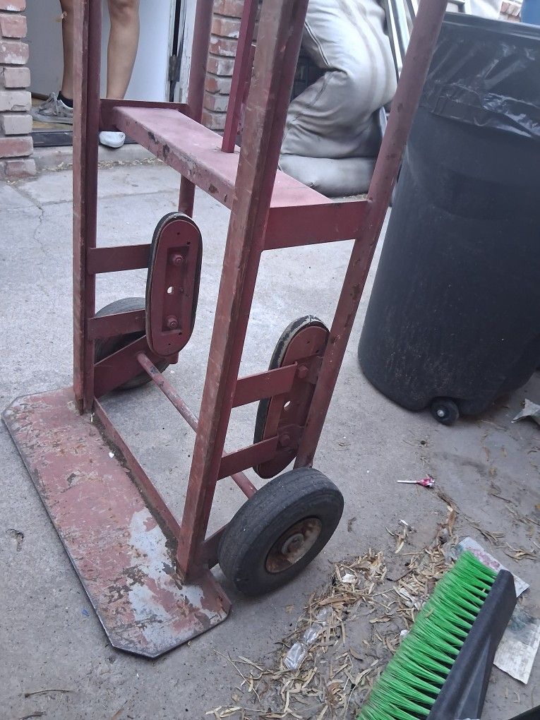 Applice Dolly