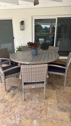 Outdoor table