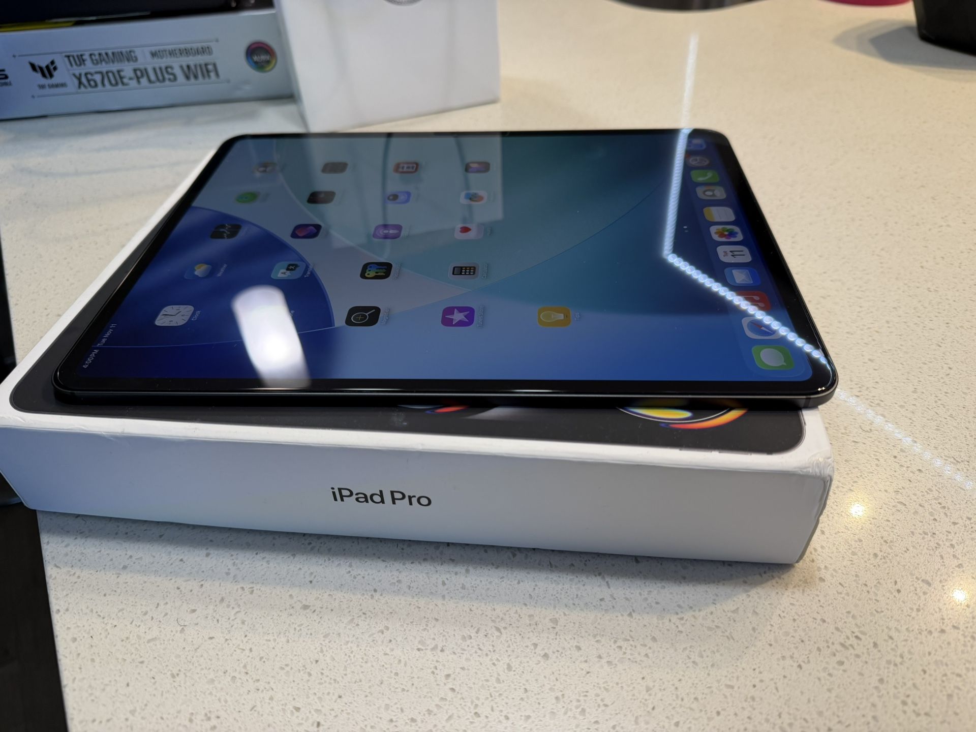 IPAD PRO 13 M4 Cellular unlocked 256gb