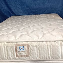 Full Size Mattress (Colchón Full Size)