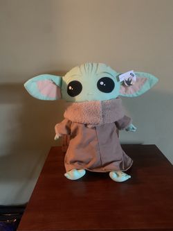 Star Wars: The Mandalorian Baby Yoda Pillow Buddy for Children - Green