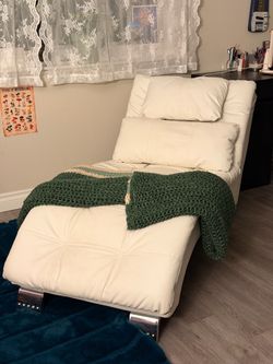 White Leather Lounge Chair