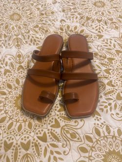 Brown Leather Flat Toe-Ring Sandals