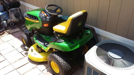 John Deere d125