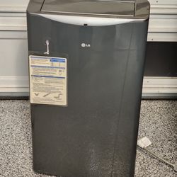 LG Portable Air Conditioner And Dehumidifier 14,000 BTU