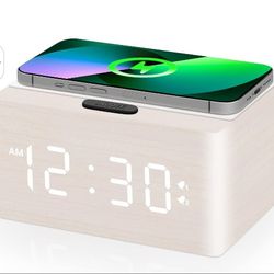 Digital Wooden Alarm Clock with 10W Fast Wireless Charging, Dual Alarm with Weekday /Weekend, Stepless Dimmer, Snooze, 12/24H, USB Charging Station, W