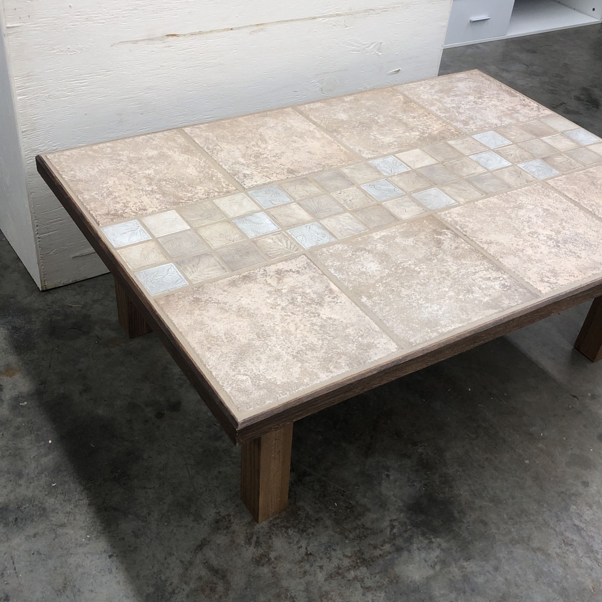 Free Tile Coffee Or Family Room Table