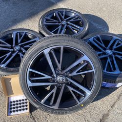 Toyota Camry 2025 Wheels 235/40/19” 