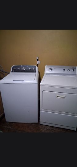 Ge washer and Kenmore dryer set
