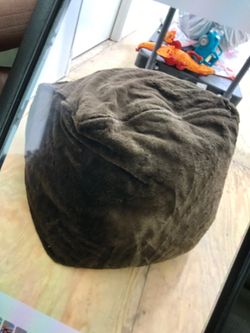 Plush seat for reading