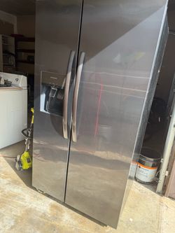 Frigidaire Side-by-Side Refrigerator with Ice Dispenser