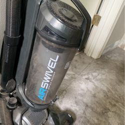 Black And Decker Air Swivel Vacuum 