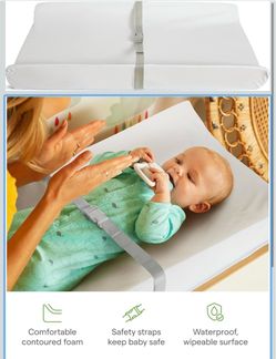 Munchkin® Secure Grip Waterproof Baby Changing Pad