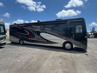 40 feet RV with 3 slides