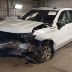 19-24 Chevy Silverado parts partout, good motor good transmission 30 day warranty