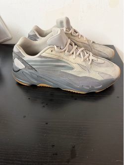 Yeezy 700 tephra size 11