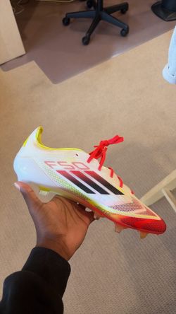 Adidas F50 Elite cleats Laces size 9