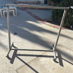 Clothing rack