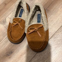Size 11/12 Small Slippers
