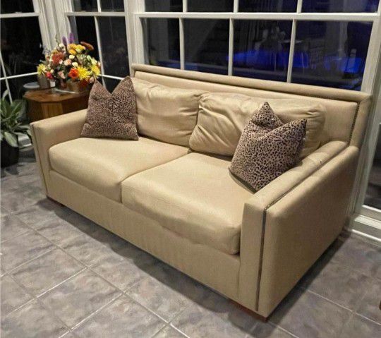Sofa ($250 FREE DELIVERY)