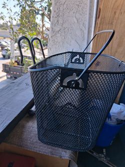 Black bycicle basket New.