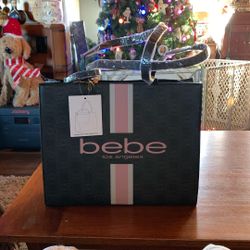 Purse Designer Bebe Large Size With Wristlet NEW