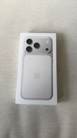 iPhone 17 pro sealed 256gb