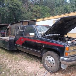 1988 Chevy 3500 W/ 19' Ramp Bed