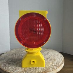 Portable LED Road Safety Warning Light Flashing Beacon Red Yellow Base