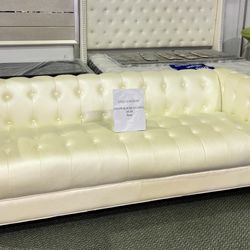WHITE LEATHER SHOWROOM Sample - LIKE NEW