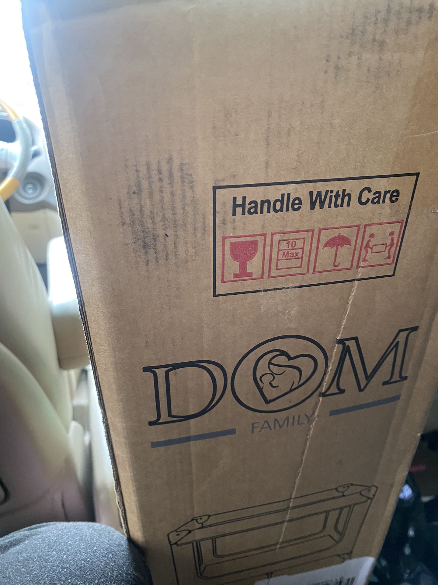 DOM Pack N play