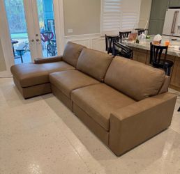 Tan Leather Sectional Sofa with Chaise-livingroom furniture-same day delivery 🚚