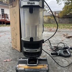 shark rotator Vacuum with self cleaning brushroll