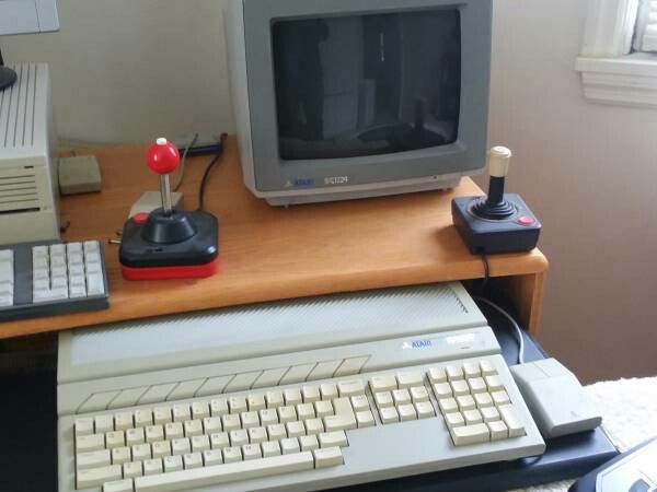Atari 1040ST Computer W/Color Monitor