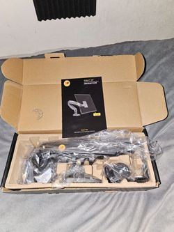 One monitor table mount