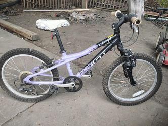 GT Mountain Bike 