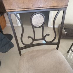 Round Kitchen Table and 4 Chairs - $360 (Mission Lakes