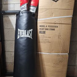 Everlast Heavy Bag With Stand And Gloves New