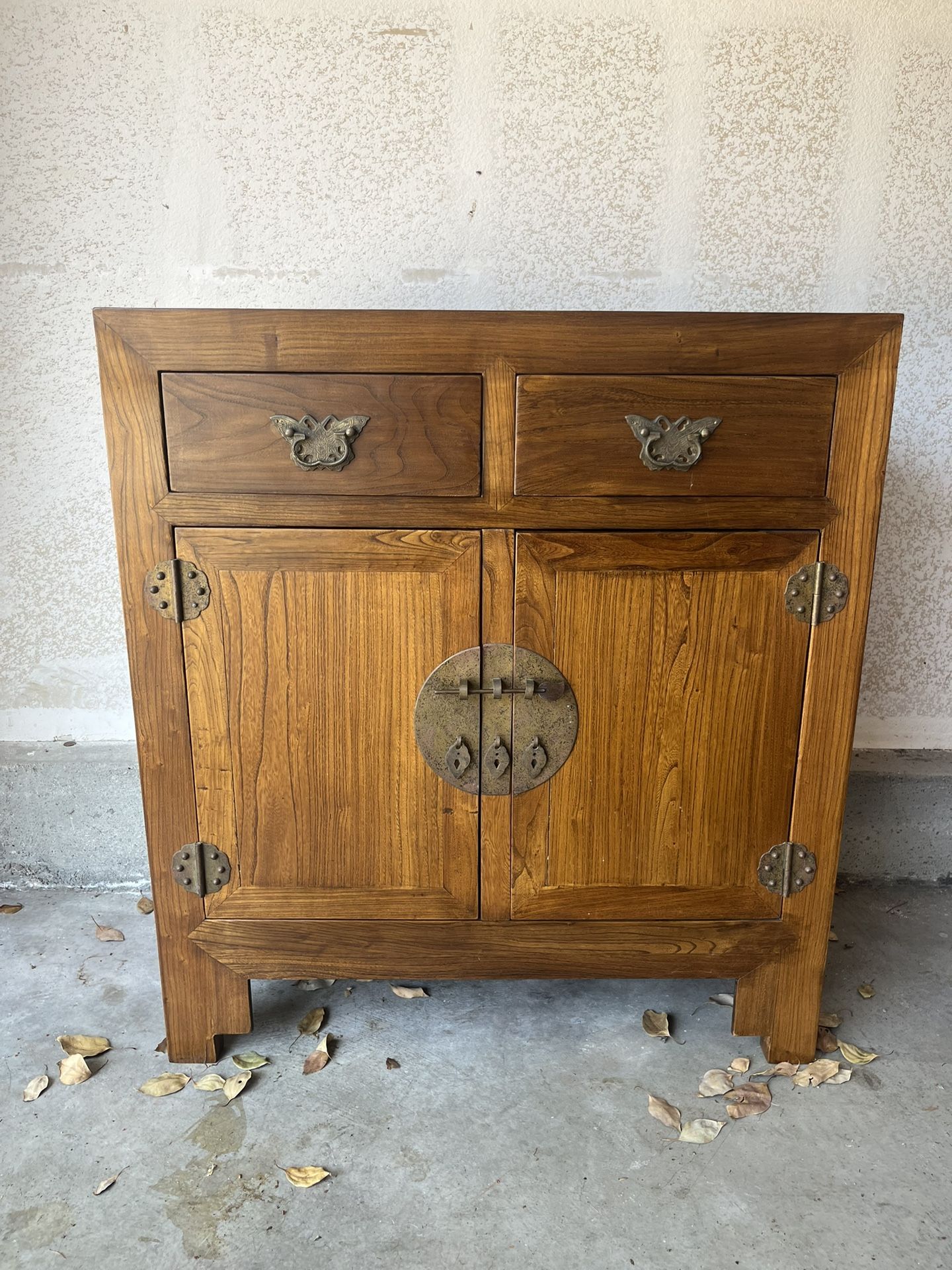 Beautiful Chinese Wooden Cabinet