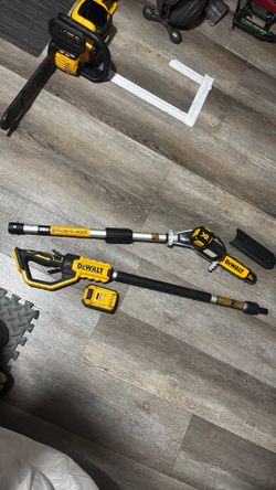 Pull saw  dewalt
