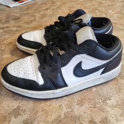 Boys pandas Size 7.5