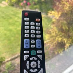 Samsung 32” tv (not SmartTv) 